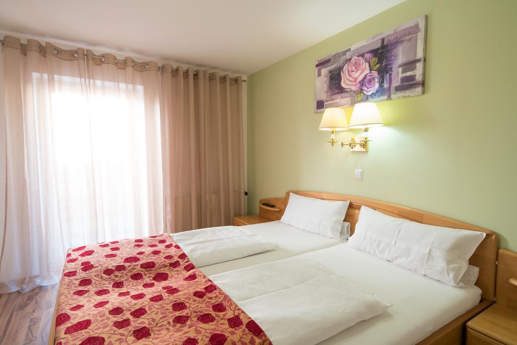 Wellnesshotel & Restaurant Hexenschopf Loeffingen Ngoại thất bức ảnh